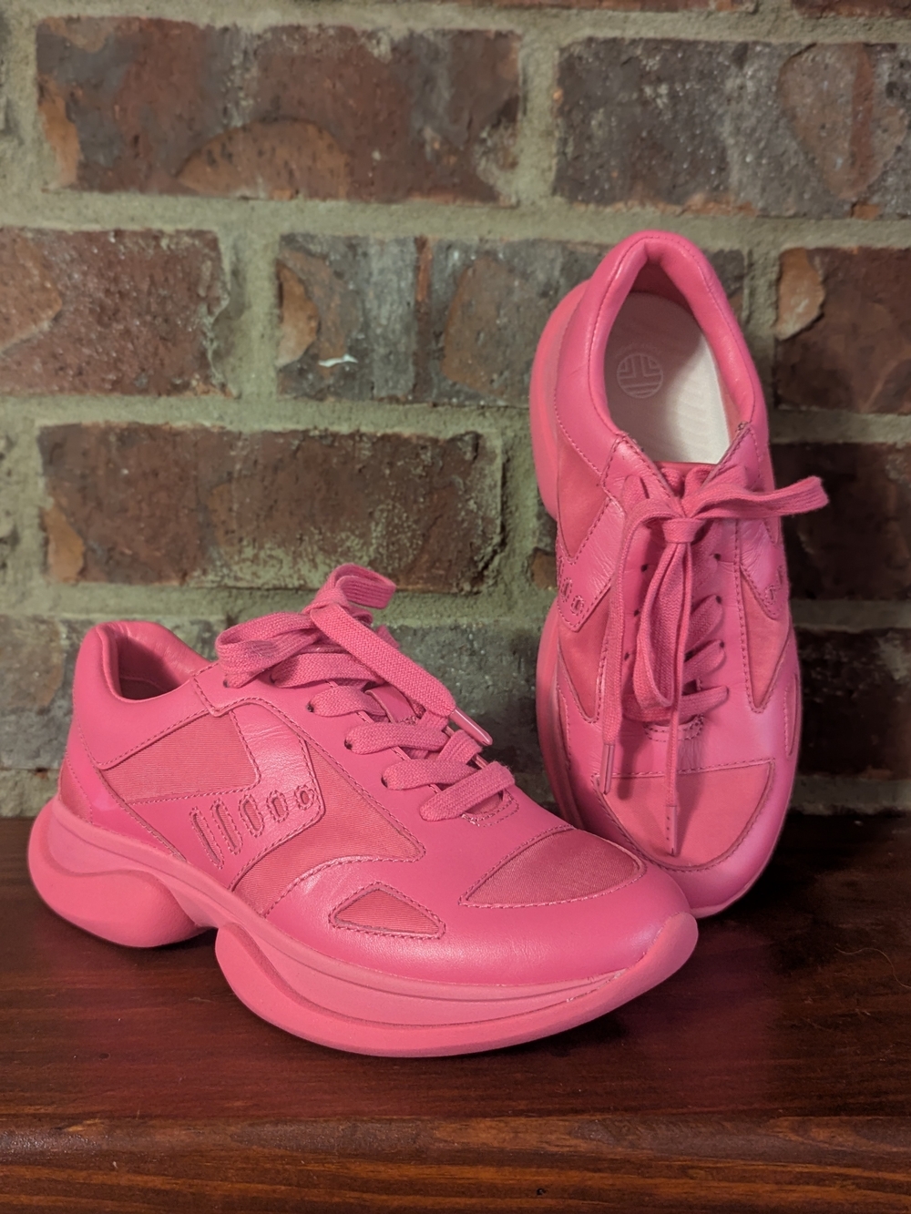 Tory Sport Tory Burch Bubble Pink Sneakers 5.5 NWOB